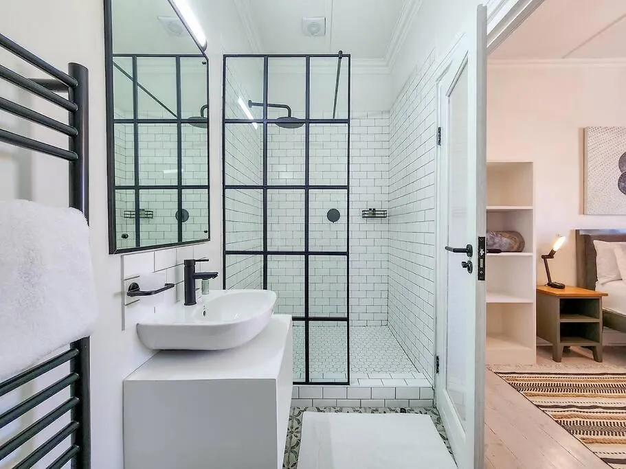 Contemporary And Stylish Apartment In Observatory Cape Town 0*,